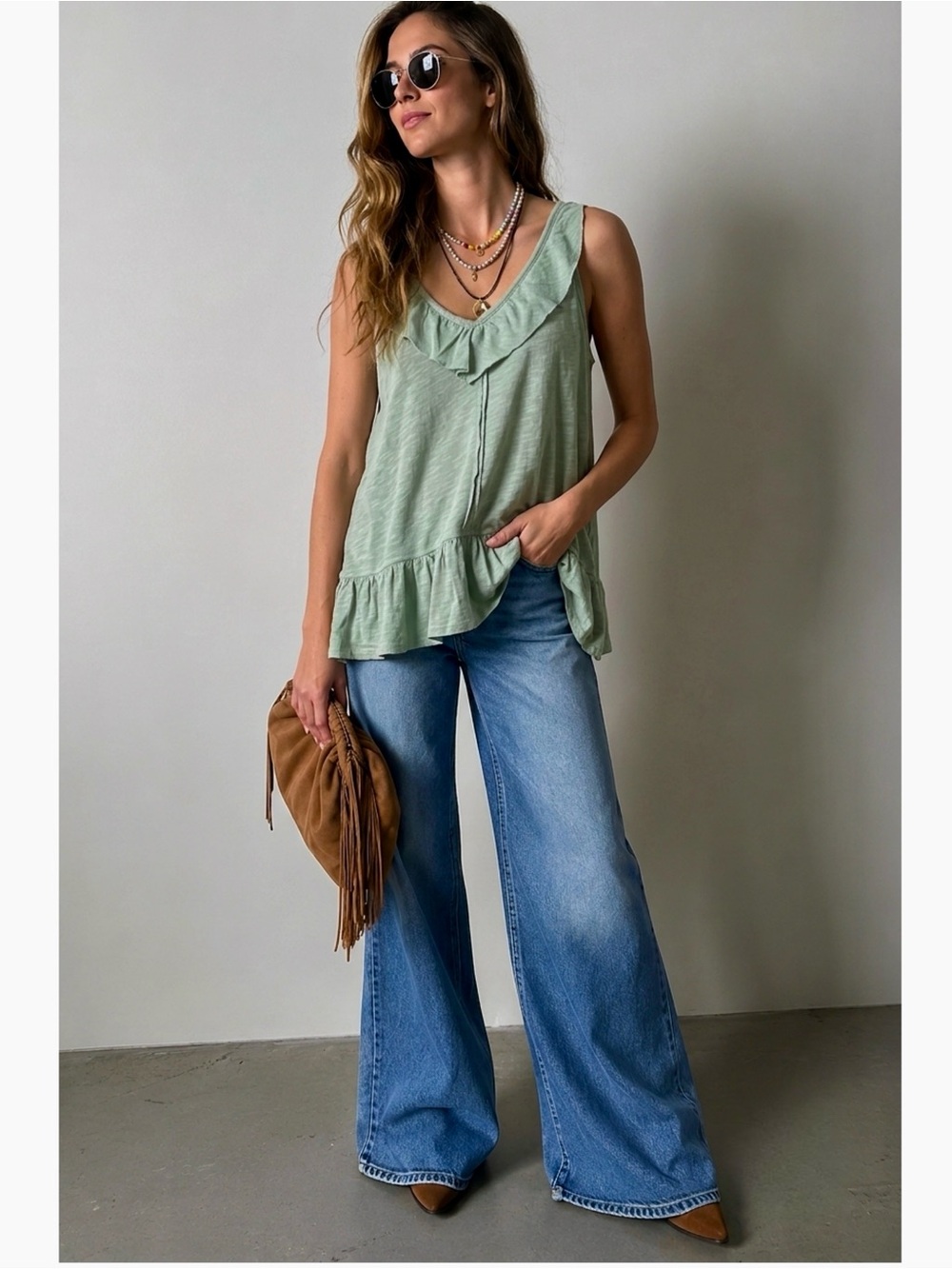 New American Eagle Outfitters Women’s Ruffle V Neck Tank Top Sage Sz XS/S